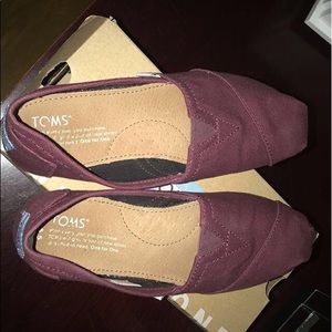 Toms (Burgundy)